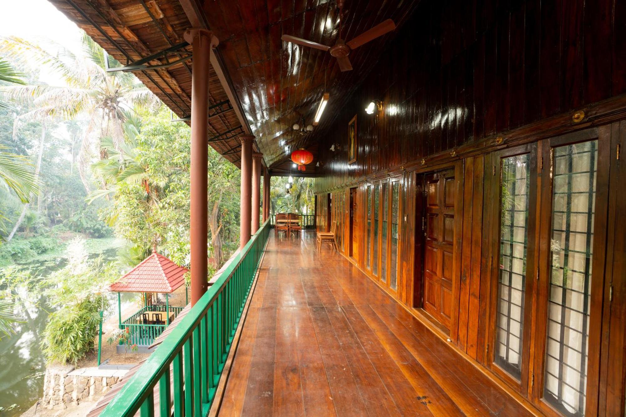 Garggi Backwater Retreat Hotel Kottayam Exterior foto